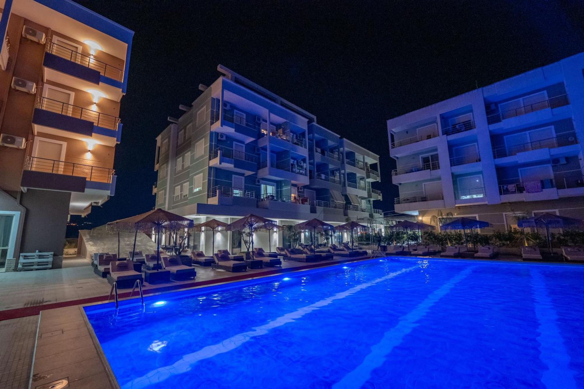 Gest Hotel Radhimë Exterior foto