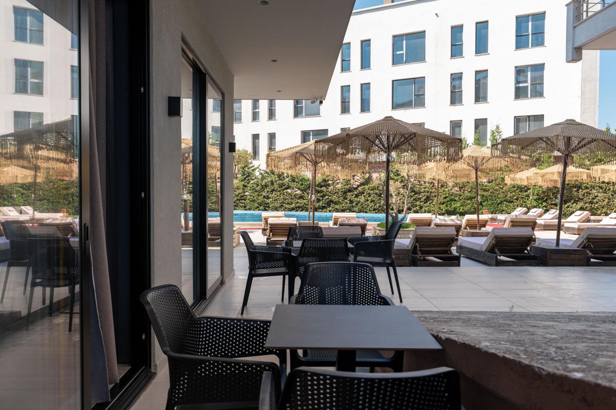 Gest Hotel Radhimë Exterior foto